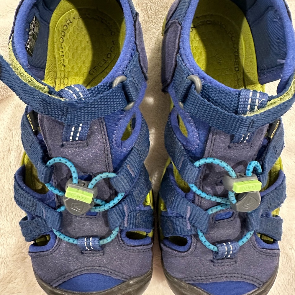 Kids Outdoor Sandals - Blue and Green